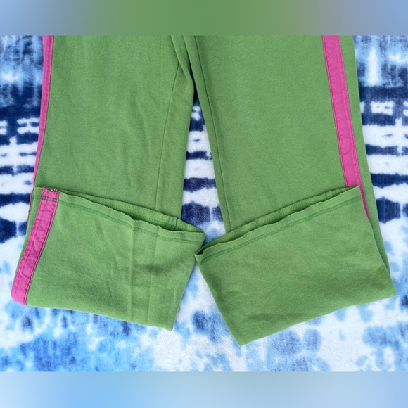 Super Cute & Soft 90s Pink & Green Embroidered Jimmyz Flare Bottom Sweatpants - Picture 4 of 10